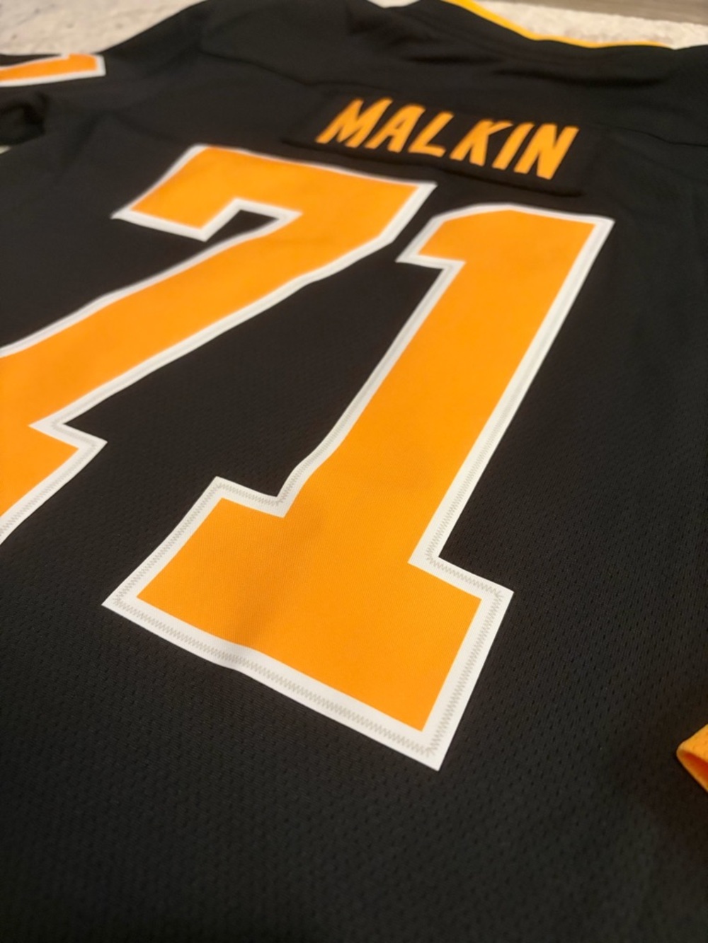 Fanatics Authentic Pittsburgh Penguins Evgeni Malkin #71 Jersey Women’s Sz: M - Picture 6 of 6